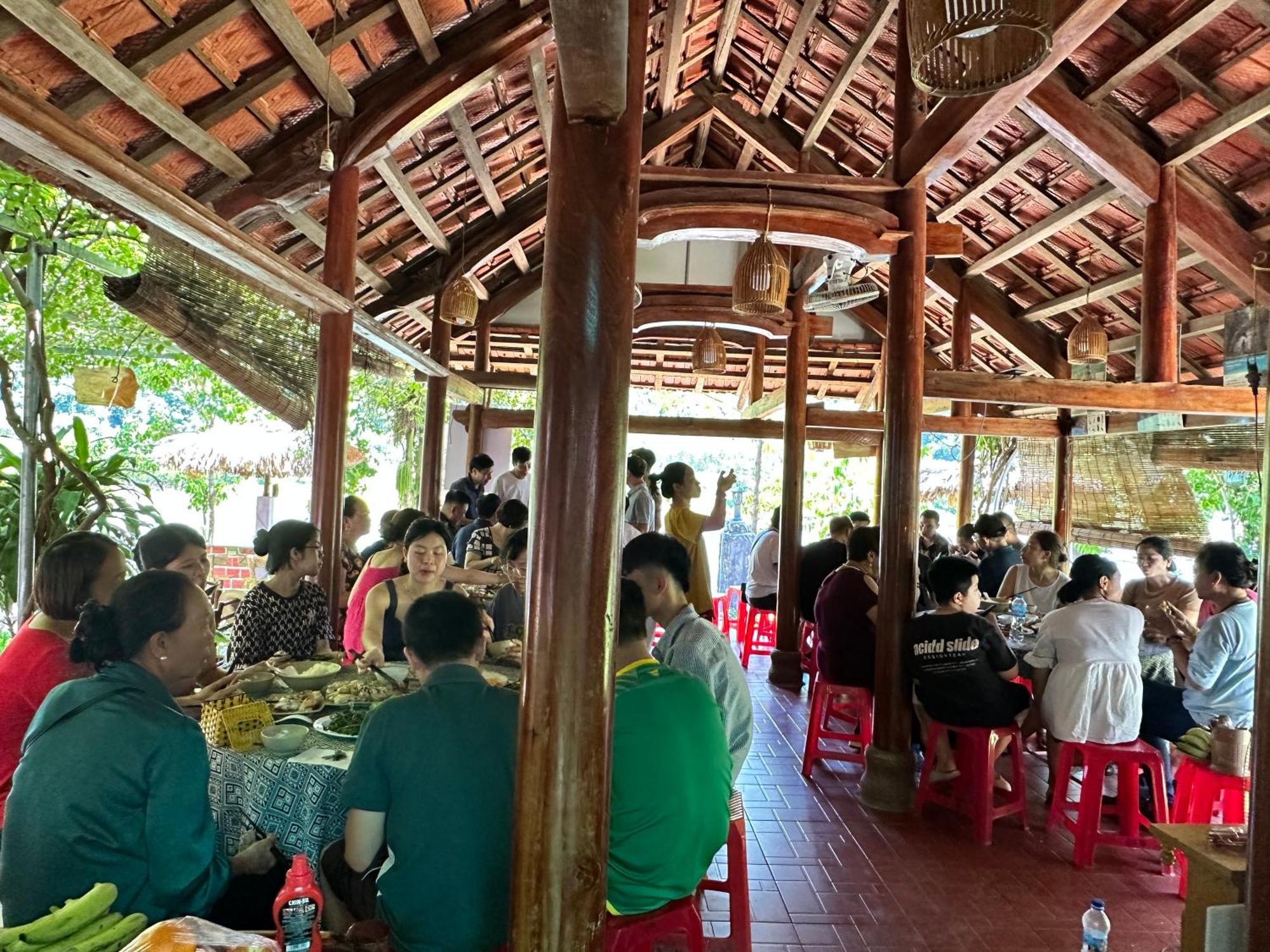 Son River House Phong Nha Exterior photo
